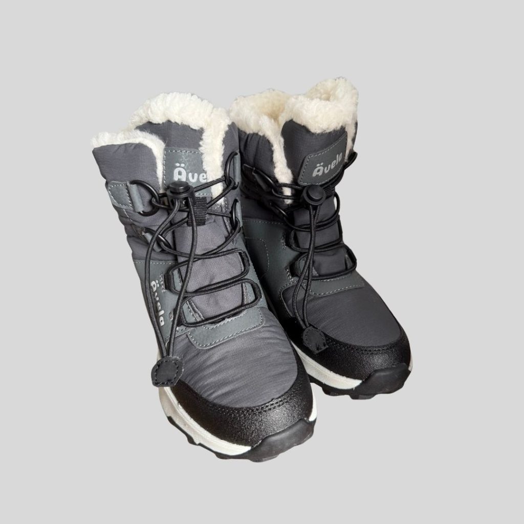 Avalo black waterproof fleece insulated snow boots suitable for Japan, Korea, China winter trip