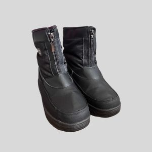 High black middle zipper waterproof snow boots suitable for Hokkaido, China, Europe snow trip