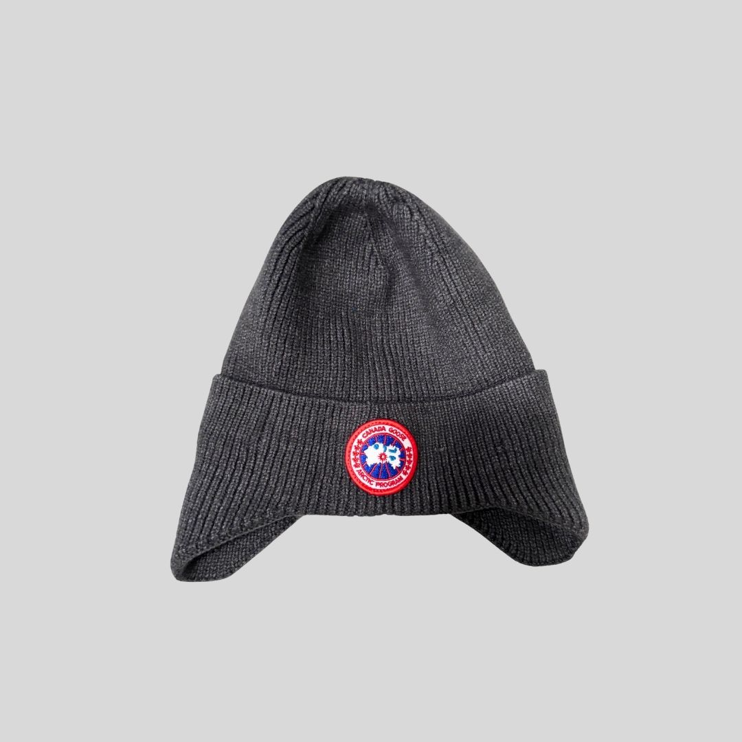 Canada Goose Beanie (Extreme Cold) 3 Canada Goose ear covered grey beanie suitable Japan, korea, china, winter trip/ski travel