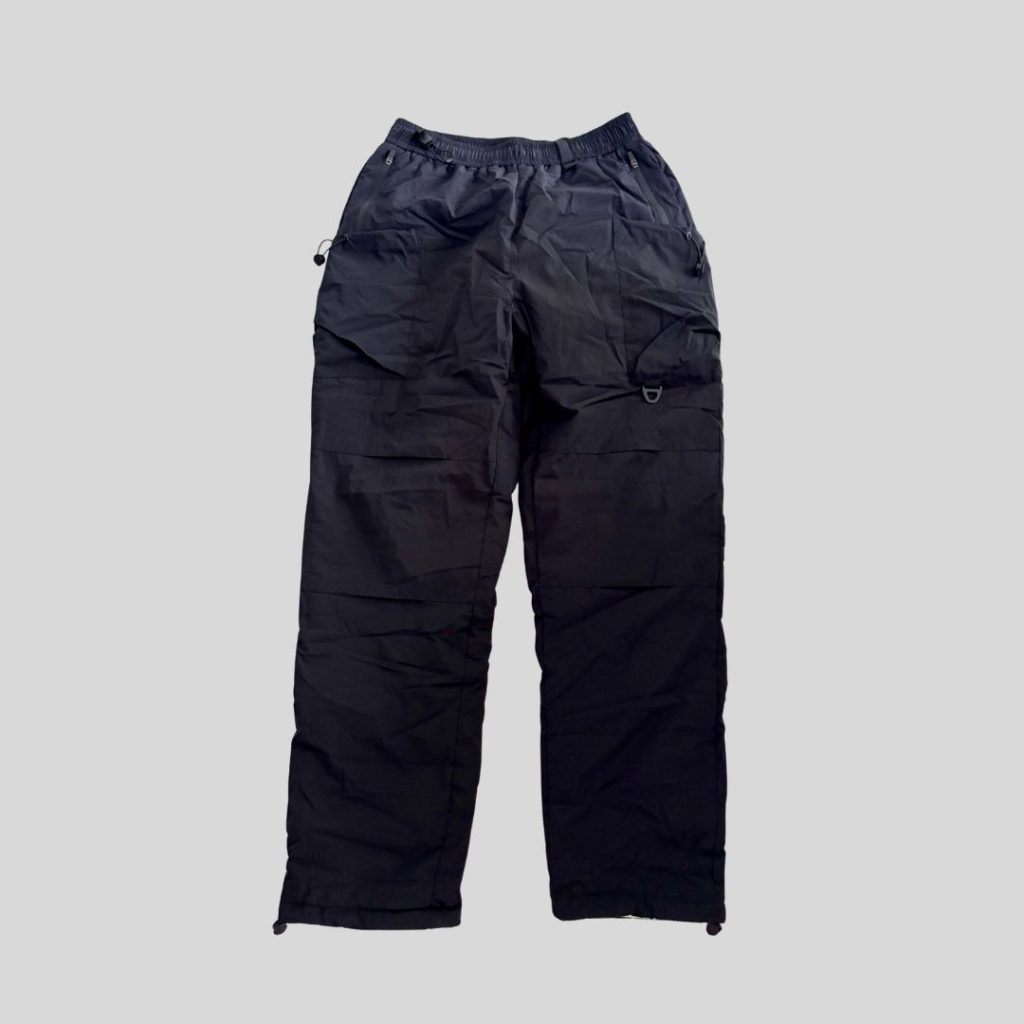 Cargo black winter pants suitable for winter trip to Harbin, Finland, China