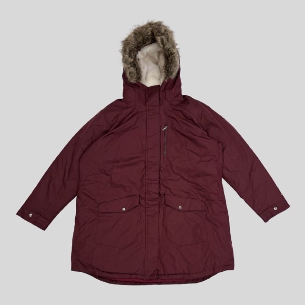 Columbia omni heat burgundy parka with fur hood for Harbin, Lapland and Scandinavia winter travel