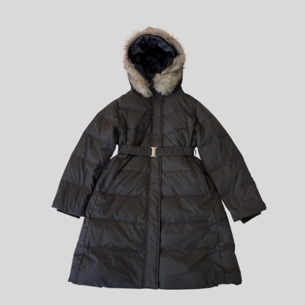 Dawnlevy black hooded waterproof down jacket suitable for Japan, China, Korea, Europe, Harbin, New Zealand, Australia winter trip