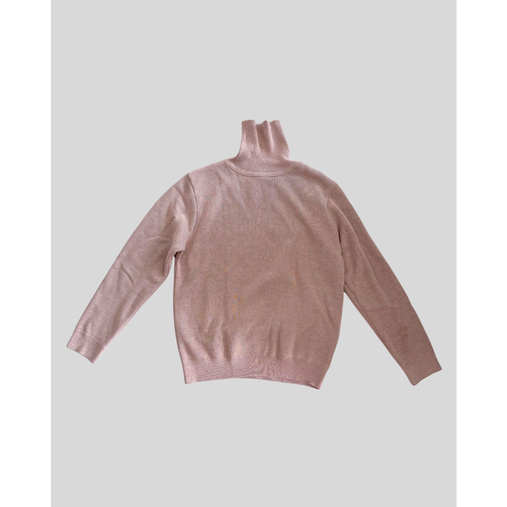 adult sweater for rent in Singapore