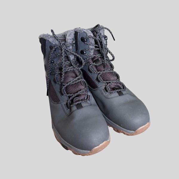 Jack wolfskin grey waterproof fleece insulated winter boots suitable for city walk at Japan, Korea, China, Europe winter trip