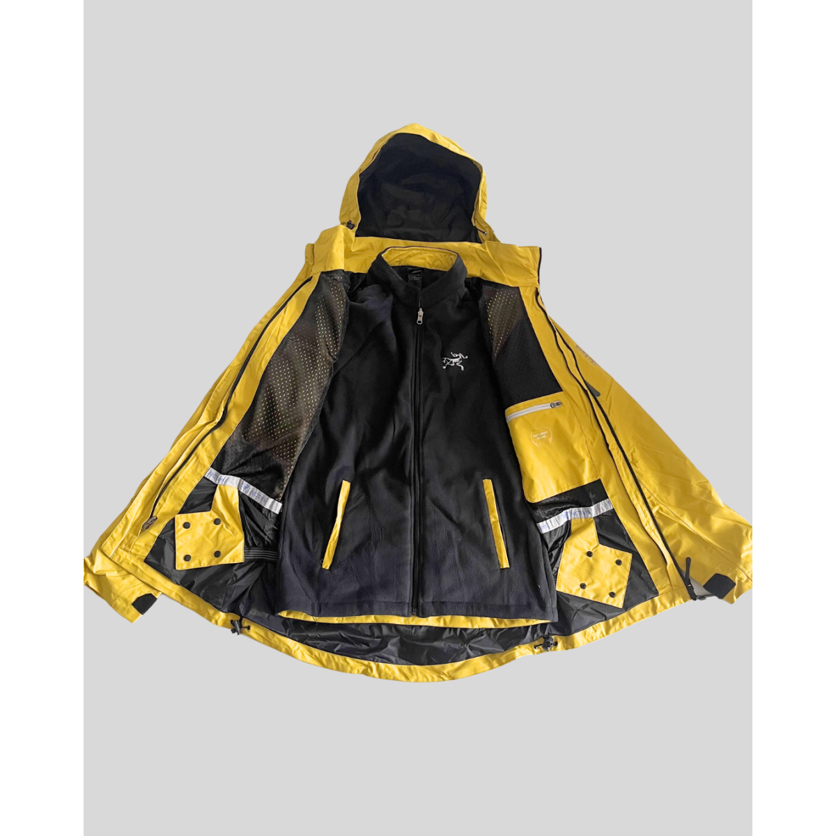 Arc'teryx 3- in-1 ski jacket for rent Singapore - Winter Buddy