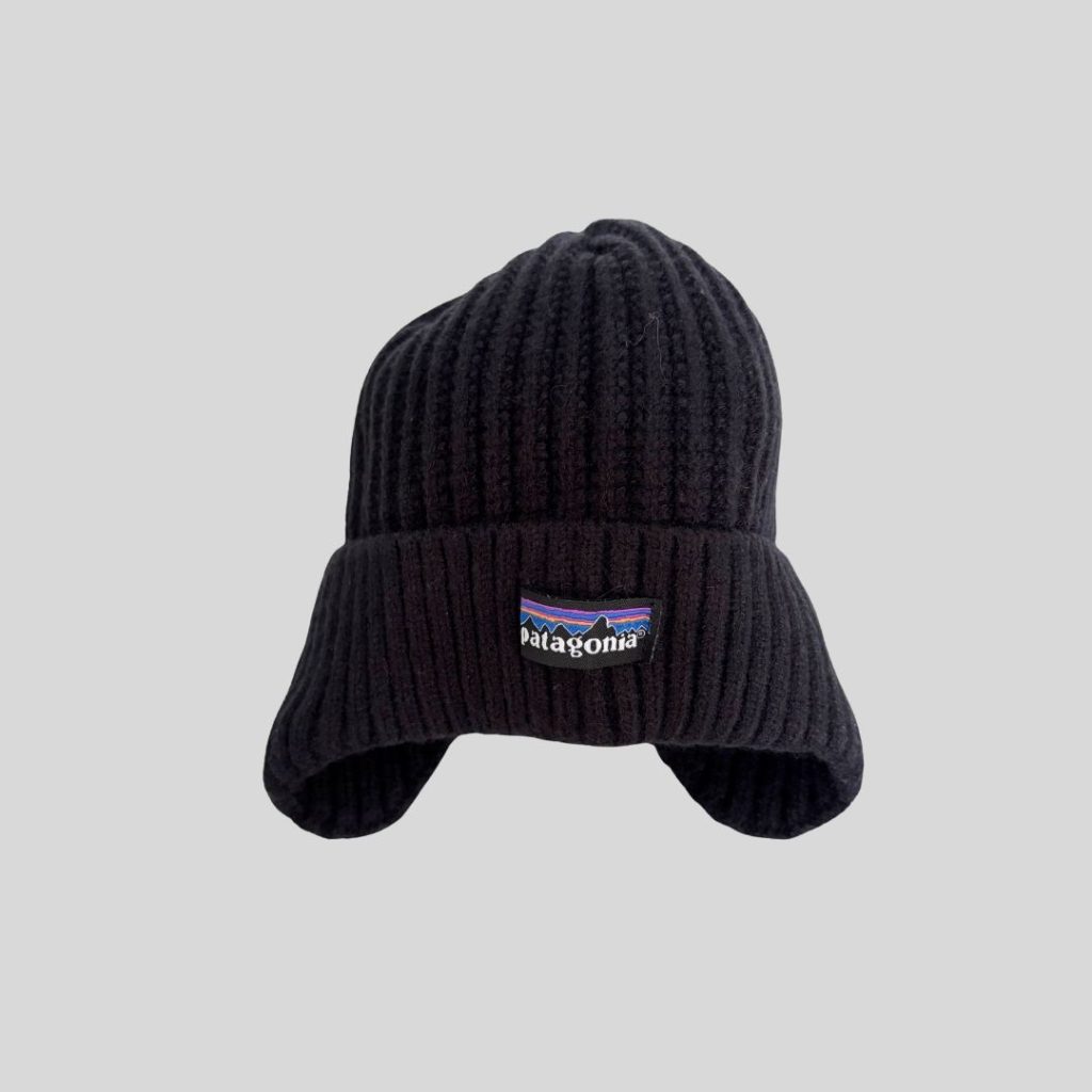Patagonia black ear covered beanie suitable for Japan, Korea, China, Europe winter trip