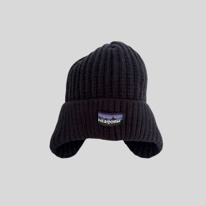 Patagonia black ear covered beanie suitable for Japan, Korea, China, Europe winter trip