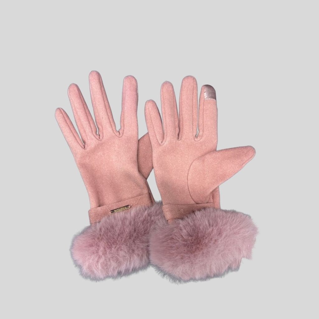 Pink Autumn gloves suitable for mild winter trip to Japan, Korea, China, Europe