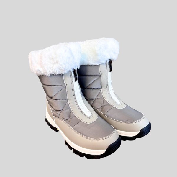 Thick wool grey waterproof and insulated snow boots suitable for Hokkaido, Harbin, Scandinavia winter trip