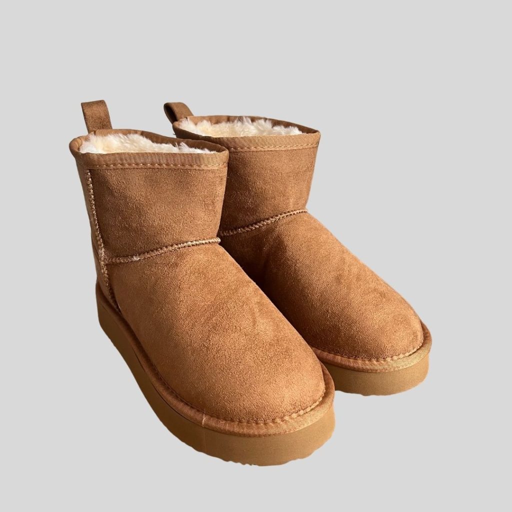 UGG inspired fashion ankle brown winter boots suitable for city walk in Japan, Korea, China, Europe winter trip