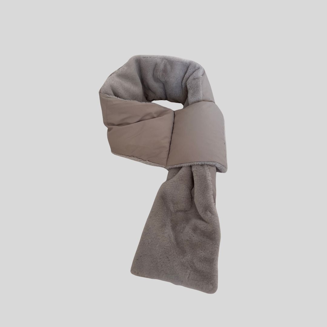 Uniqlo Padded Slot-in Scarf 3 Uniqlo grey padded scarf suitable Japan, korea, china, winter trip/ski travel