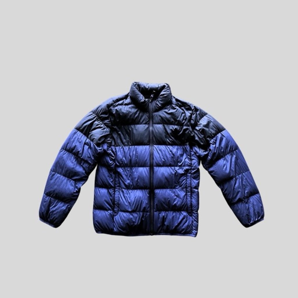 Uniqlo navy blue waterproof down jacket suitable for Japan, Korea, China, New Zealand, Australia winter trip