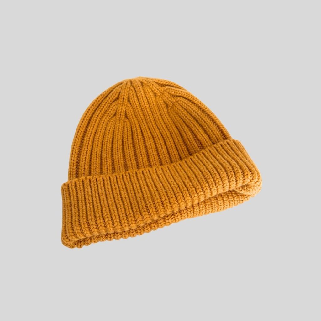 Uniqlo yellow beanie suitable Japan, korea, china, winter trip/ski travel