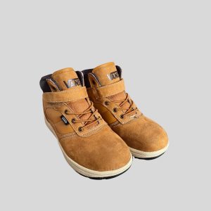 Vans brown waterproof winter boots suitable for Japan, Korea, China, Europe winter trip