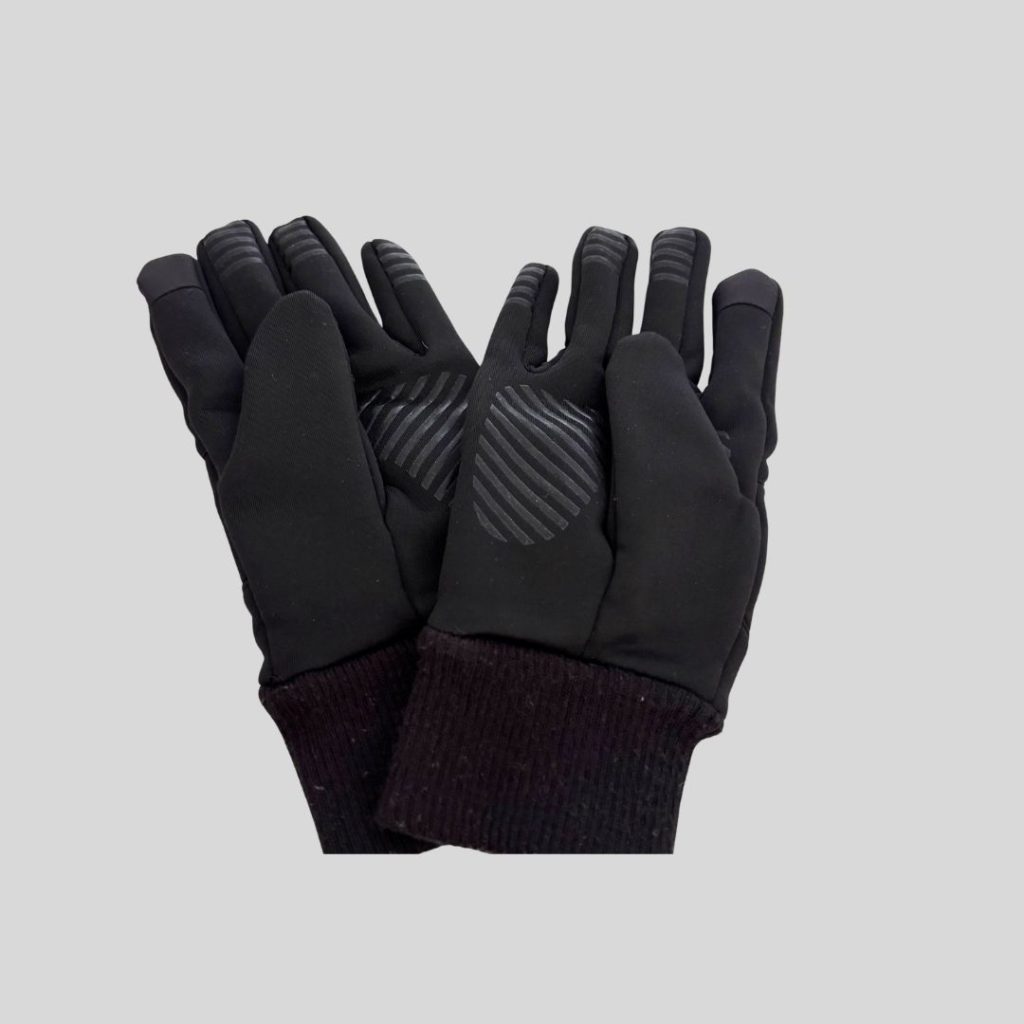 Winter Time black autumn gloves for autumn/winter trip