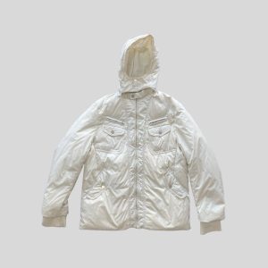 Winter Time white waterproof down jacket suitable for Japan, Korea, China, Europe winter trip