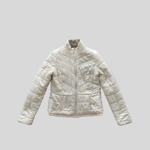 Zara reversible creme waterproof light down jacket suitable for Japan, China, Korea, Europe, New Zealand, Australia winter trip