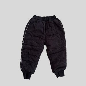 Black insulated toddler winter pants suitable for winter trip from -5ºc - 15ºC