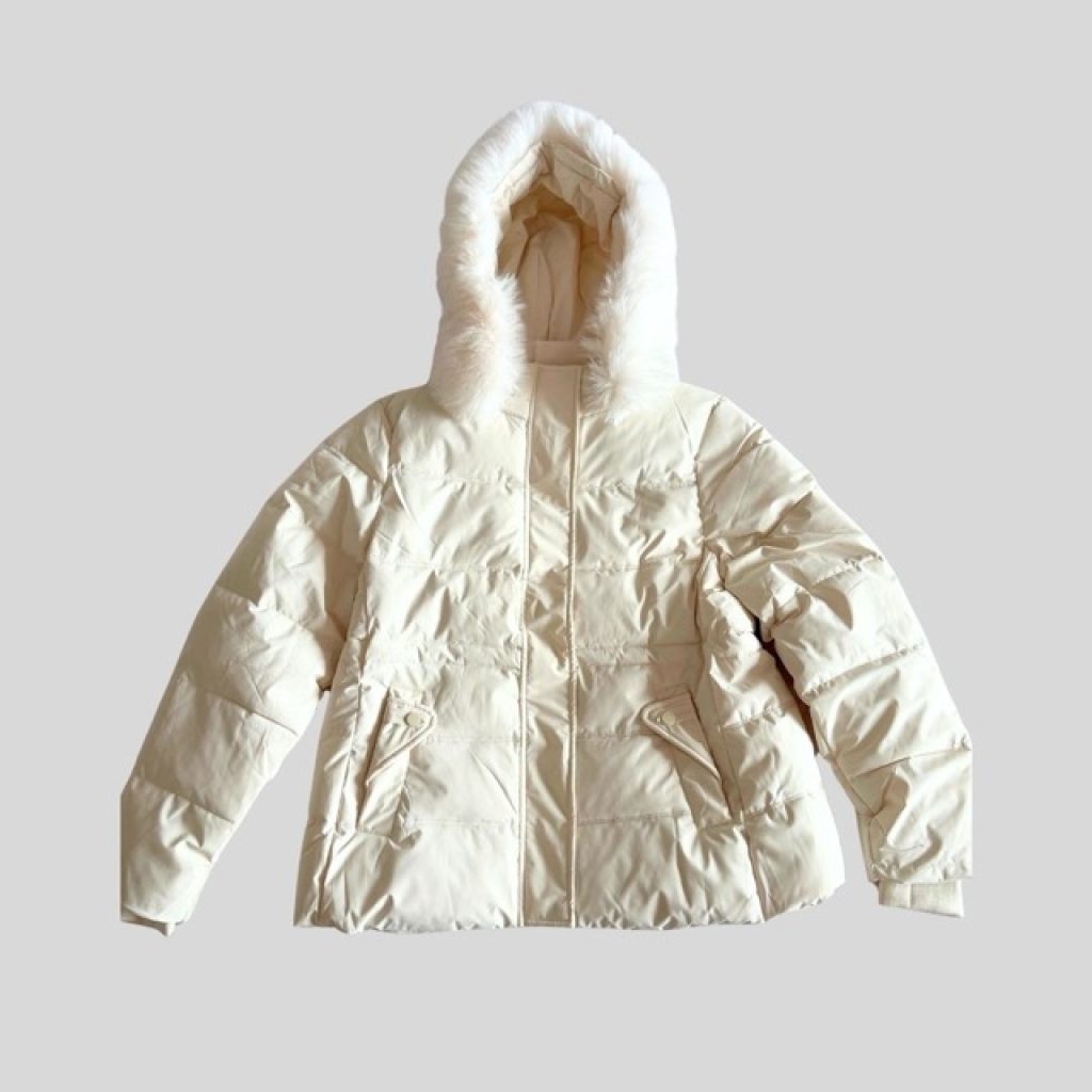 White fur hooded waterproof padded jacket big suitable for Japan, China, Korea, Europe, Harbin, New Zealand, Australia winter trip