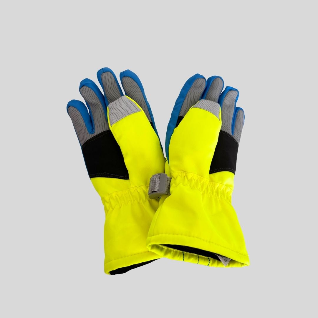Kid’s yellow winter ski gloves (9Y) 3 Yellow kid snow gloves suitable Japan, korea, china, winter trip/ski travel